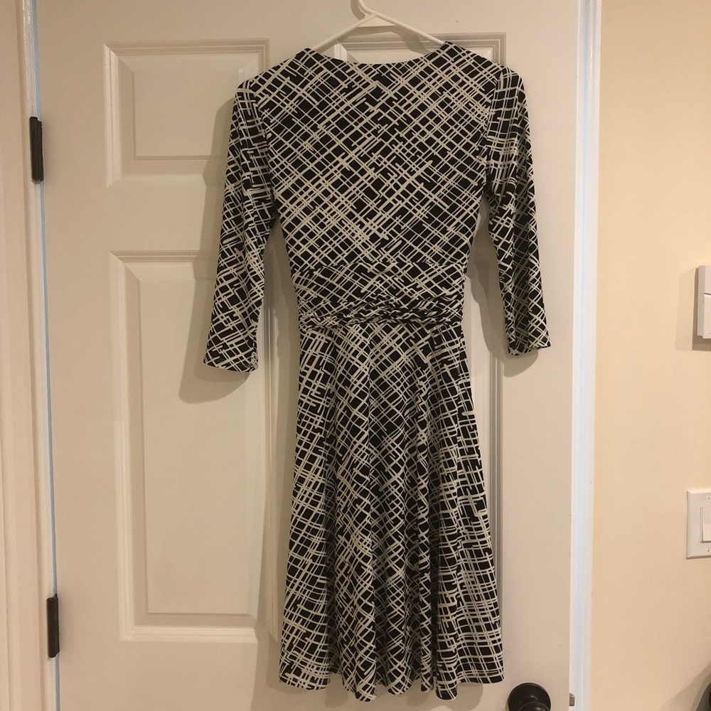 Whbm Cute And Comfy Twist-Front B/W Dress - image 3